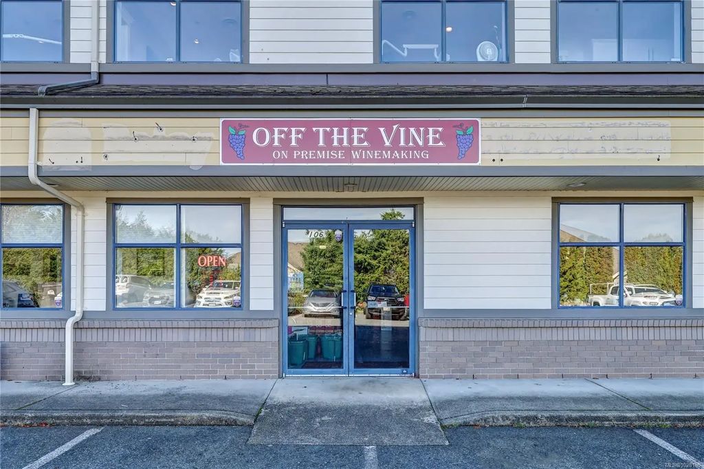 5070 Uplands Dr 106, Nanaimo
