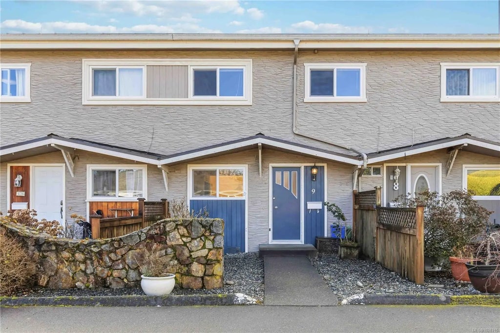 10145 Third St 9, Sidney