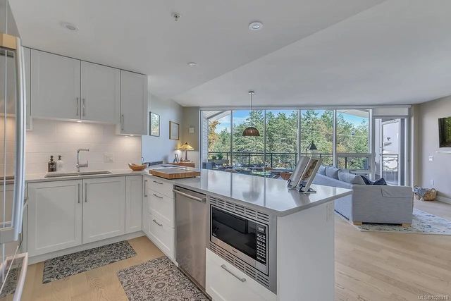 5 of 42 - 3529 Dolphin Dr 506, Nanoose Bay, BC