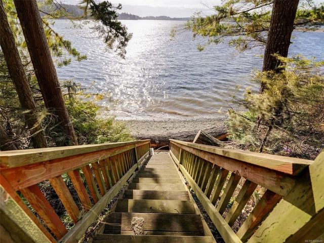 5 of 33 - 2042 Glenidle Rd, Sooke, BC