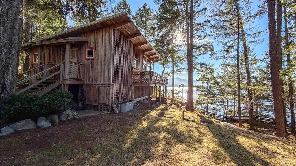 811 Canso Rd, Gabriola Island
