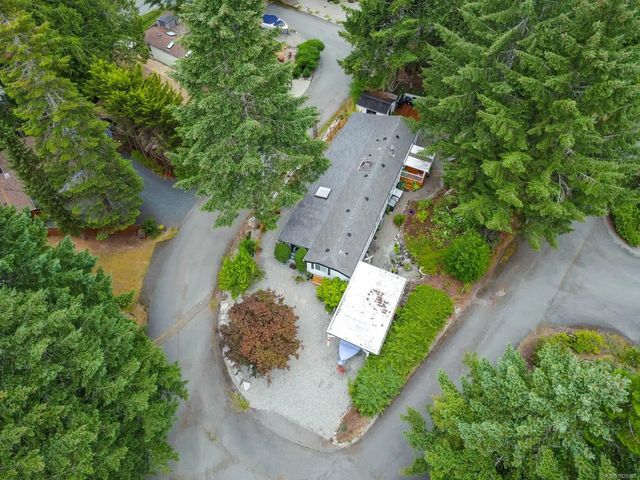 4 of 61 - 10325 Lakeshore Rd 77, Port Alberni, BC