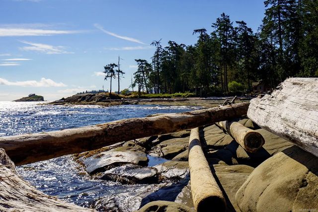 4 of 35 - Lot C Ellis Rd, Galiano Island, BC