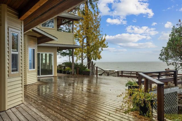 2 of 43 - 3495 Harwood Rd, Hornby Island, BC