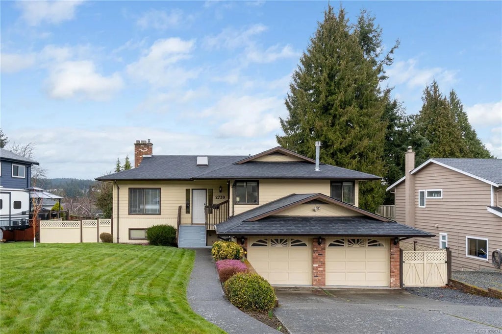 2739 Neyland Rd, Nanaimo