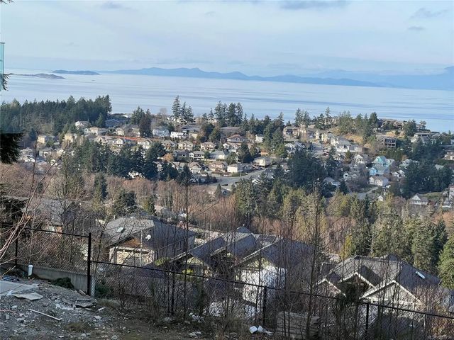 2 of 4 - 110 Abalone Pl, Nanaimo, BC