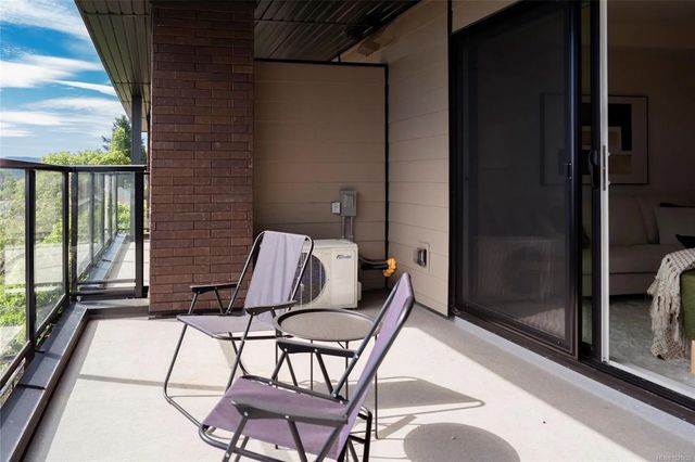 2 of 57 - 45 Haliburton St 304, Nanaimo, BC