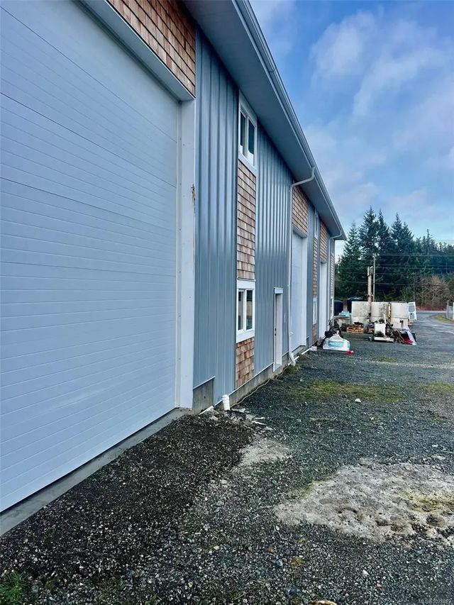 2 of 7 - 1748 Alberni Hwy Sw 104, Coombs, BC