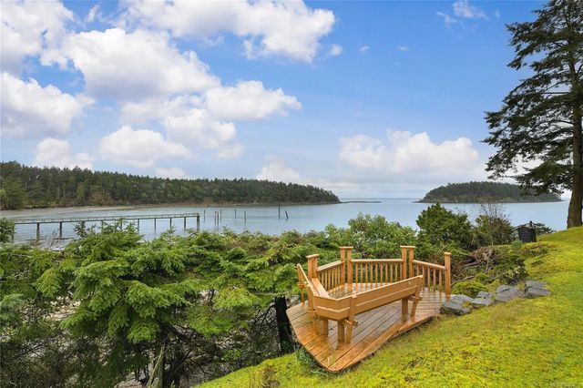 4 of 36 - 506 Arbutus Dr, Mayne Island, BC