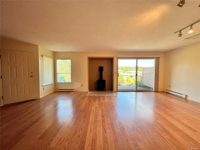 3 of 17 - 130 Corbett Rd 3, Salt Spring, BC