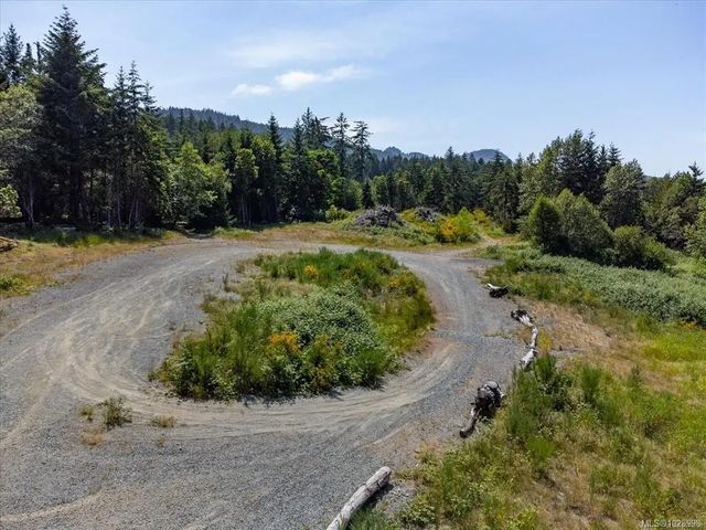 4 of 16 - 7555 Fernmar Rd, Lantzville, BC