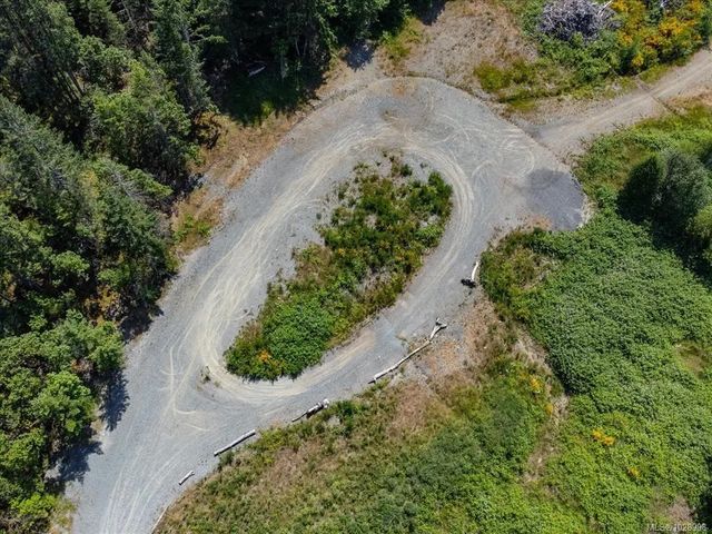 5 of 16 - 7555 Fernmar Rd, Lantzville, BC