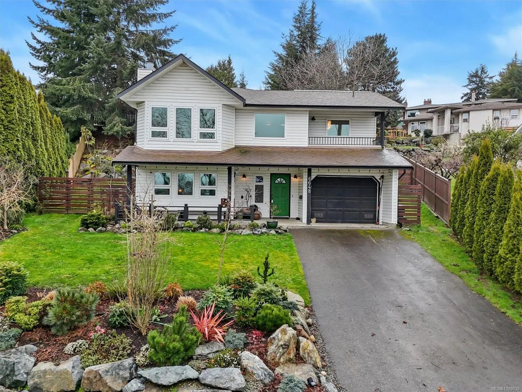 6648 Rey Rd, Central Saanich