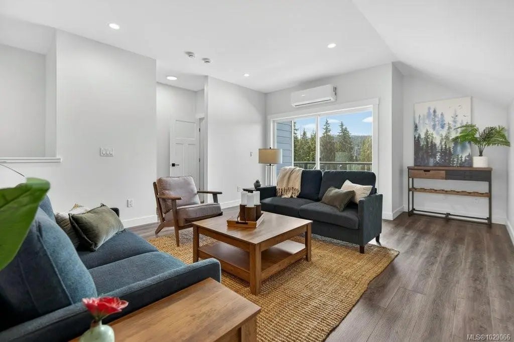 1328 Nordic Dr A, Courtenay