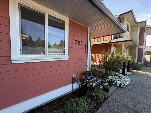 3 of 29 - 9880 Napier Pl 205, Chemainus, BC