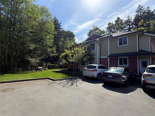 4 of 29 - 9880 Napier Pl 205, Chemainus, BC