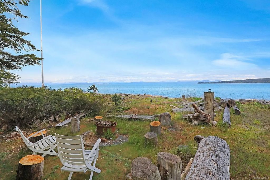 1550 Dalziel Rd, Denman Island