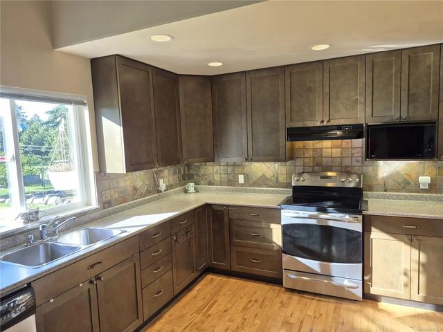 4 of 78 - 12270/12272 Chandler Rd, Ladysmith, BC