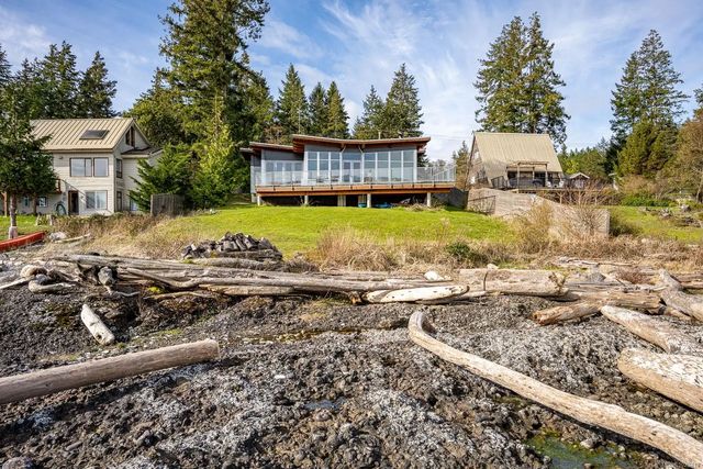 2 of 25 - 3870 East Rd, Denman Island, BC