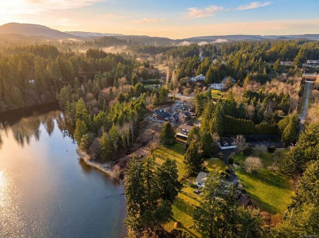 4 of 7 - 2839 Oceanside Lane, Mill Bay, BC