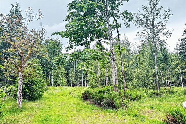 5 of 32 - Lot B Island Hwy W, Bowser, BC