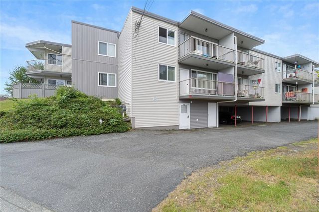 3 of 43 - 700 Poplar St, Nanaimo, BC