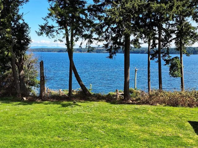 5 of 43 - 5904 Garvin Rd, Union Bay, BC