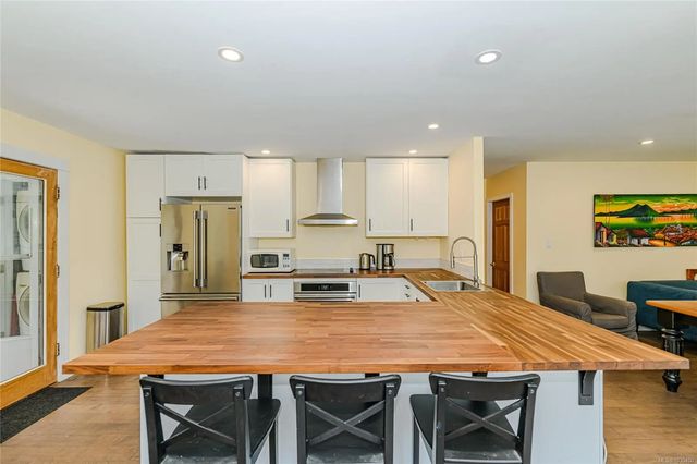 4 of 58 - 821 Fulford-ganges Rd, Salt Spring, BC