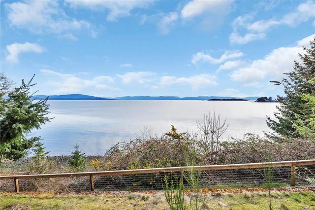 2 of 68 - 1175 Resort Dr 6, Parksville, BC