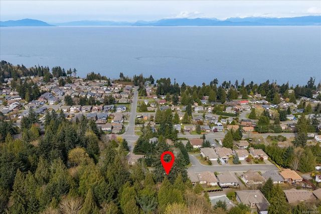 3 of 17 - 5577 Norton Rd, Nanaimo, BC