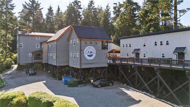 3 of 22 - 1002 Peninsula Rd 19, Ucluelet, BC