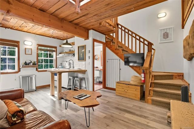 4 of 22 - 1002 Peninsula Rd 19, Ucluelet, BC