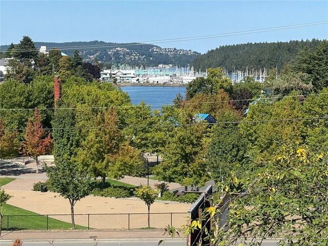 3 of 24 - 55 Comox Rd, Nanaimo, BC