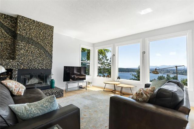 3 of 67 - 570 Cumberland Pl, Nanaimo, BC