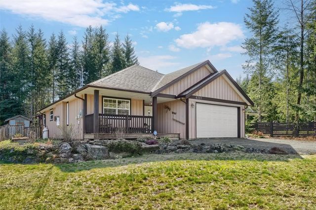 2 of 45 - 6727 Wall St, Honeymoon Bay, BC