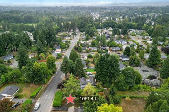 3 of 20 - 1051 4th St A, Courtenay, BC