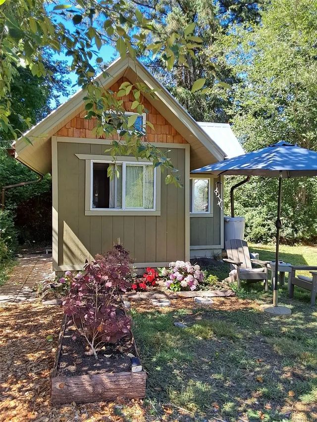 2 of 38 - 1040 Mcclay Way, Gabriola Island, BC