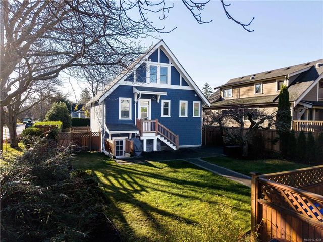 4 of 35 - 2194 Central Ave, Oak Bay, BC