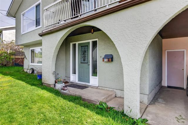 3 of 49 - 360 Back Rd, Courtenay, BC