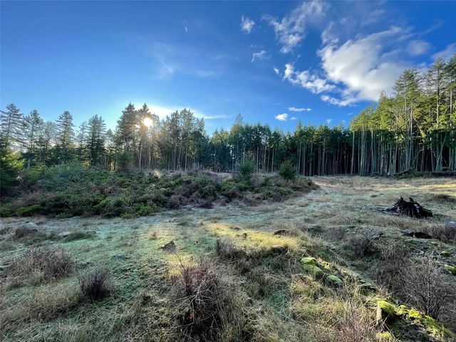 2 of 10 - Lot 25 Magdalena Dr, Ladysmith, BC