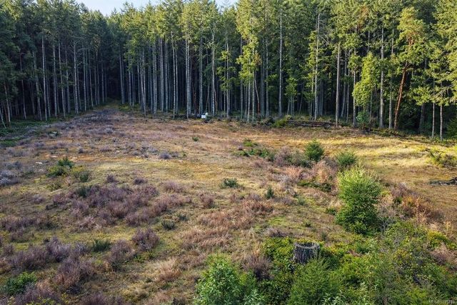 4 of 10 - Lot 25 Magdalena Dr, Ladysmith, BC