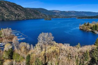 10200 South Shore Rd, Honeymoon Bay
