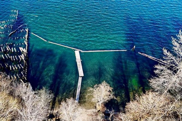 4 of 40 - 10200 South Shore Rd, Honeymoon Bay, BC