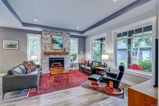 3 of 93 - 1868 Galvin Pl, Qualicum Beach, BC