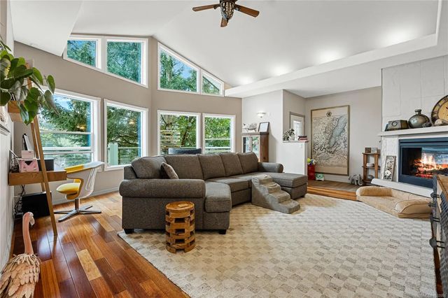 5 of 68 - 3482 Arrowsmith Rd, Nanaimo, BC