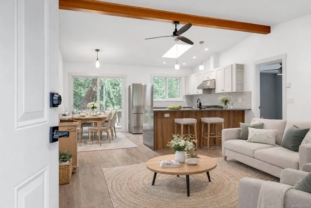 3 of 26 - 840 Mary Rd, Gabriola Island, BC