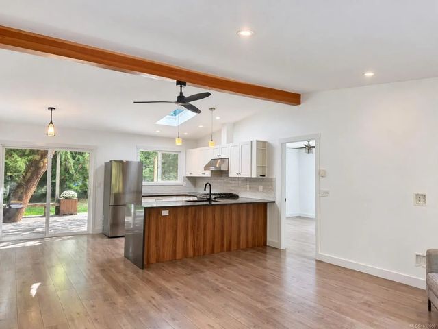 4 of 26 - 840 Mary Rd, Gabriola Island, BC