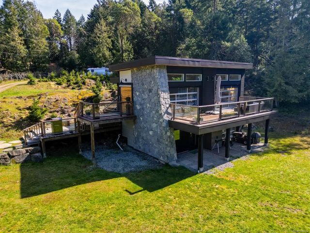 3 of 51 - 5582 Hooson Rd, Pender Island, BC