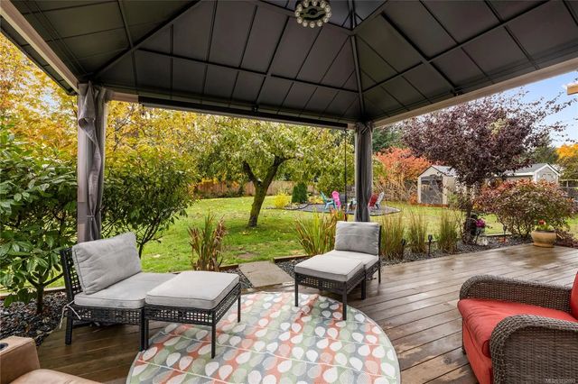 2 of 57 - 2920 Marshall Rd, Qualicum Beach, BC