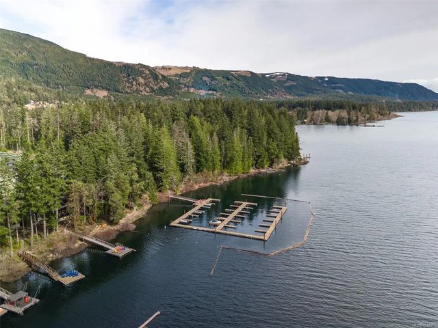 4 of 35 - 9327 Lake Trail Pl, Lake Cowichan, BC